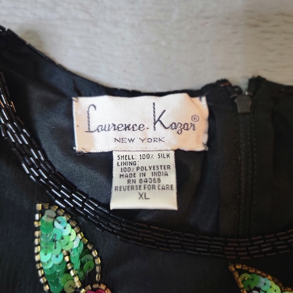 ♡Laurence Kazar Black Floral Sequin Short Sleeve Top B-21 - Picture 2 of 8